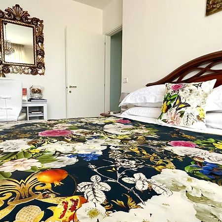 Apartament Casa Di Alice Parma Zewnętrze zdjęcie