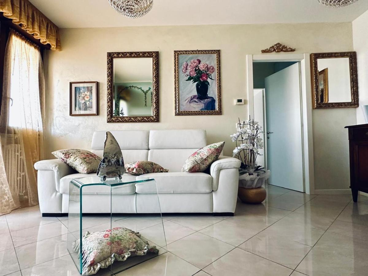 Apartament Casa Di Alice Parma Zewnętrze zdjęcie